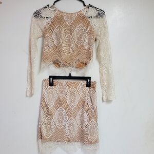 LAtiste By Amy 2 Pc Outfit Womens Size Small WHITE LACE FLORAL SKIRT BLOUSE SET